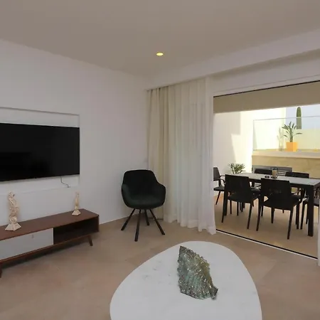 Pool - 2-bed In Da